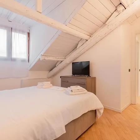 Brera Flat Near Duomo דירה *