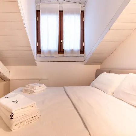 Brera Flat Near Duomo Апартаменты